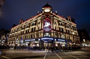 Hippodrome Casino: История и Великолепие в Сердце Лондона